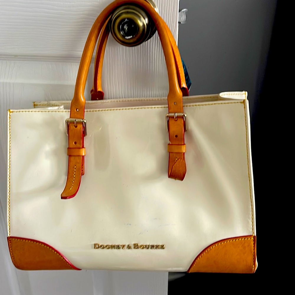 Dooney & Bourke bag